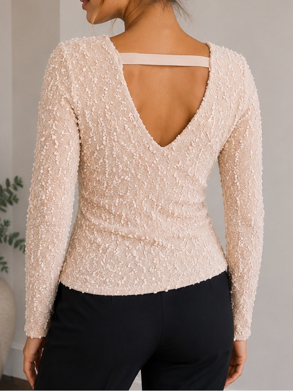 Jennifer Lopez Textured Blush Pink V-Neck Top Small